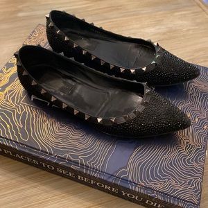 Valentino Flats 🖤